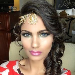 Meet your Posher, Faiza